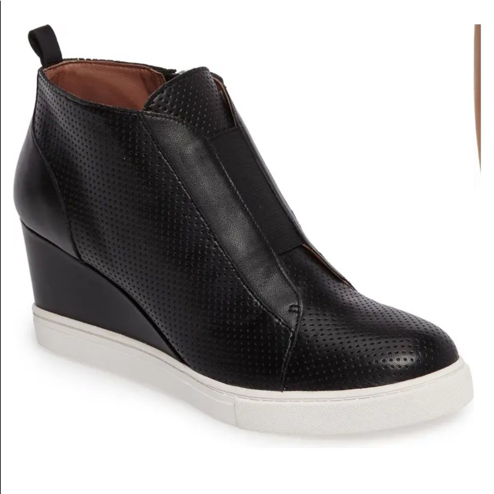 Felicia  Wedge Sneaker